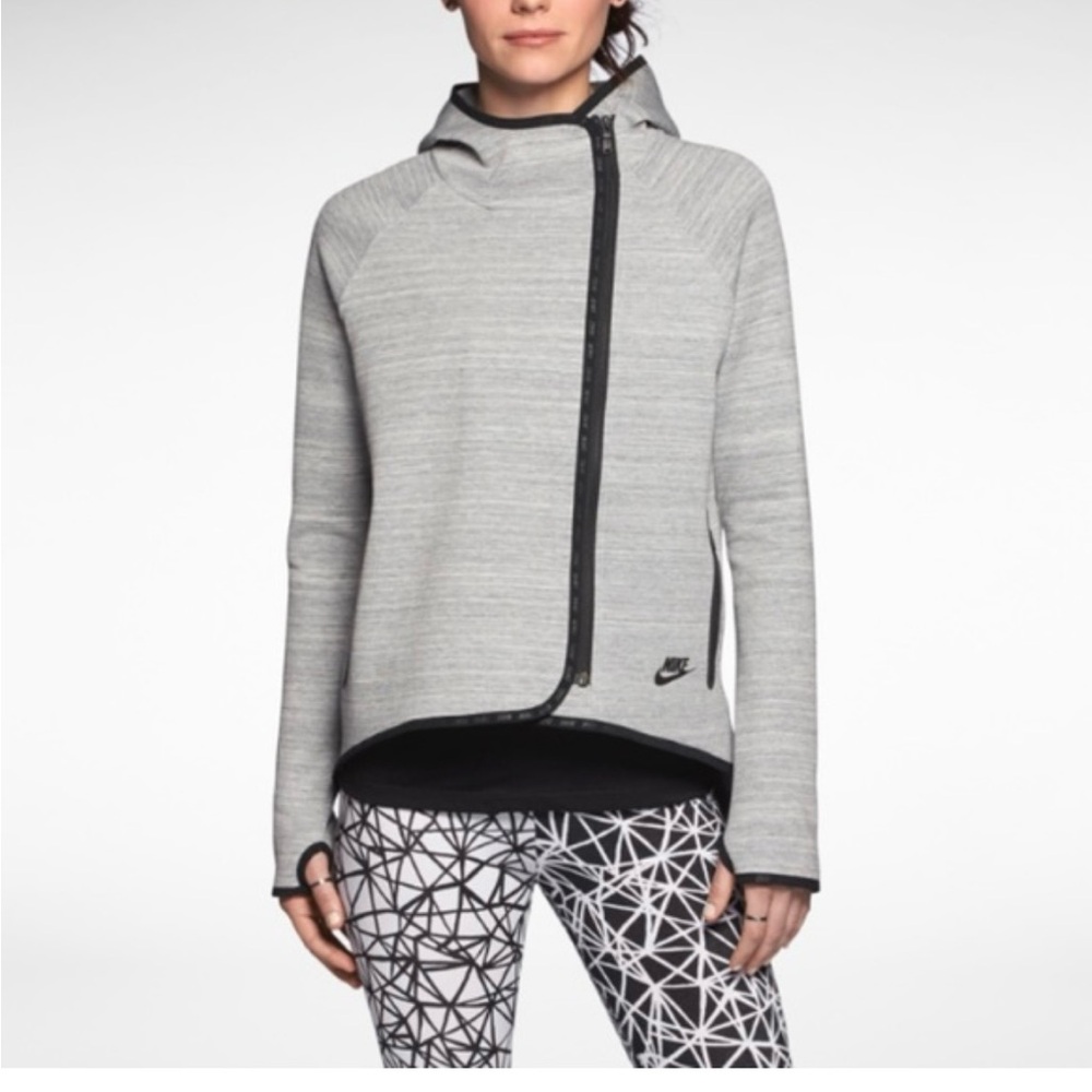 Nike Tech Fleece Hoodie in Gray, women’s size small